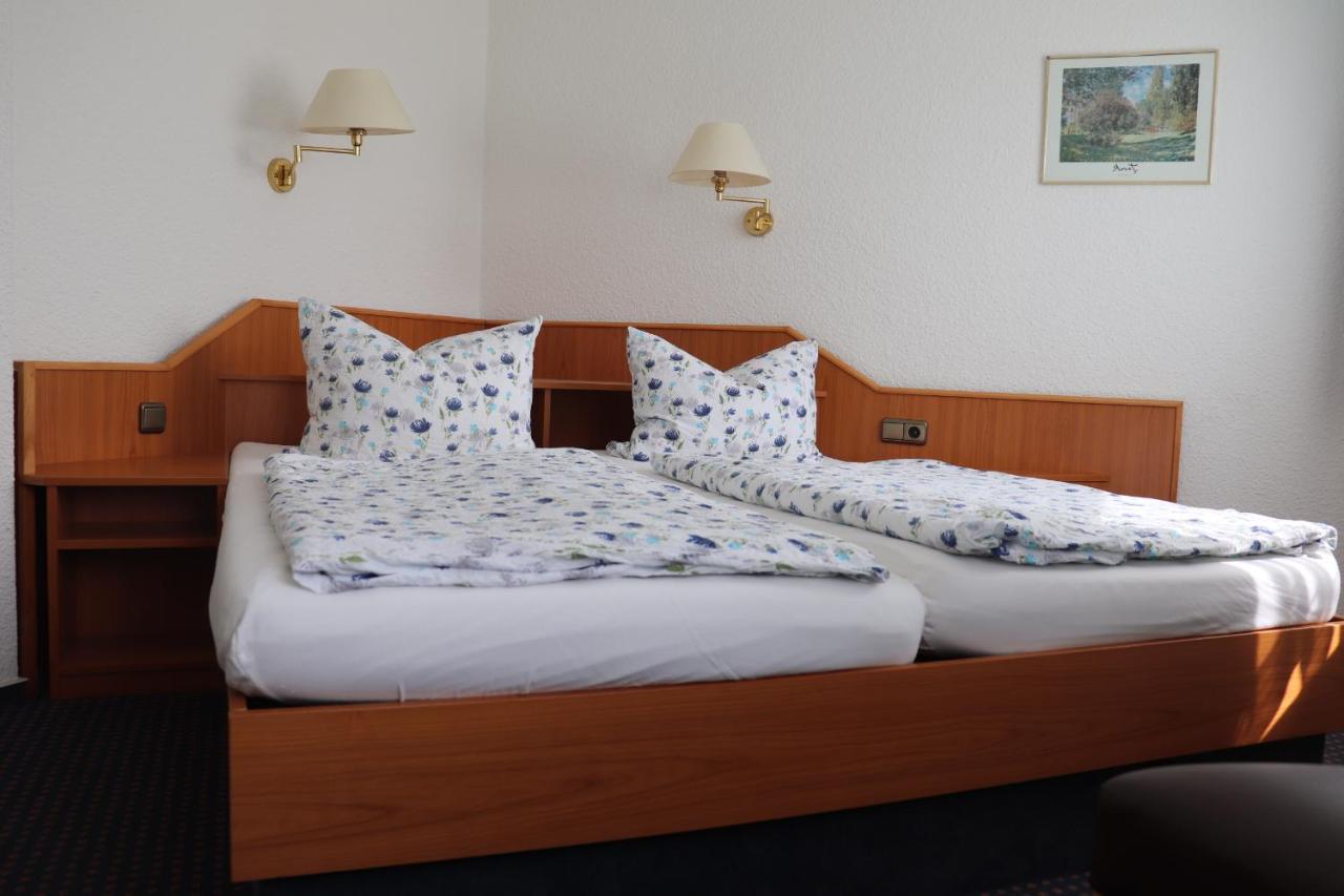 Hotel Pension Störtebeker Biendorf Exteriör bild