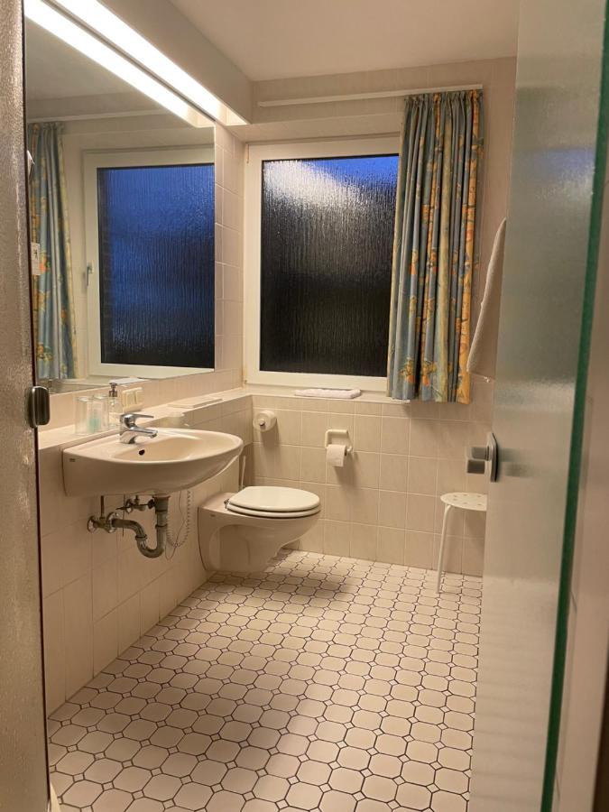 Hotel Pension Störtebeker Biendorf Exteriör bild