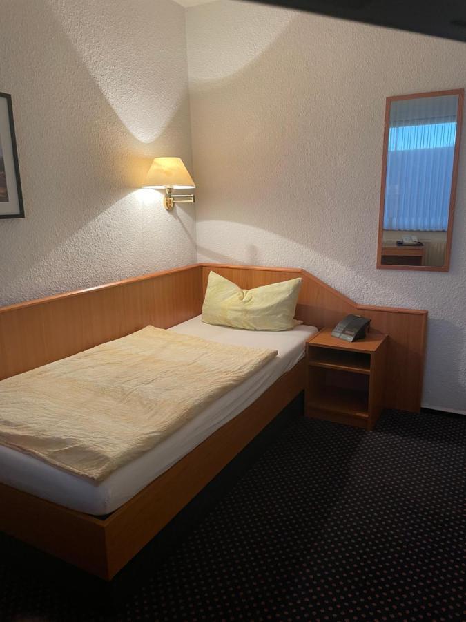 Hotel Pension Störtebeker Biendorf Exteriör bild