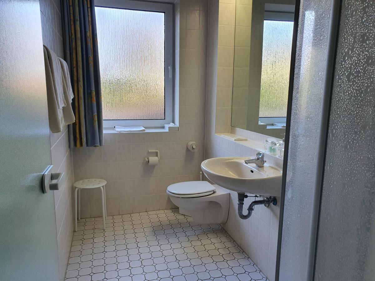Hotel Pension Störtebeker Biendorf Exteriör bild